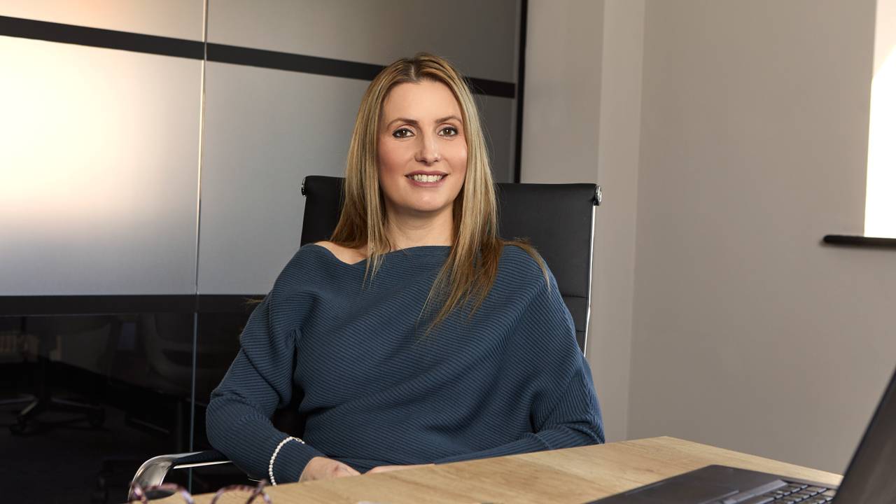 COACHING TO COMMERCIAL CONFIDENCE - Nathan Ramsay speaks with Laura Sellers, Executive & Leadership Coach for Procurement leaders